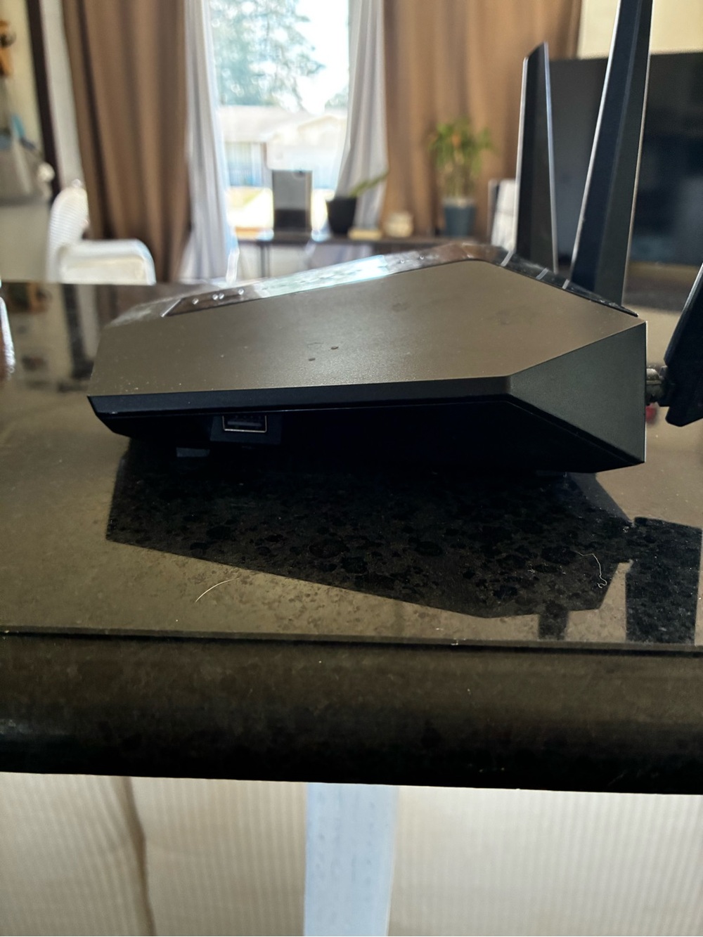Nighthawk AX2400 5 Stream NETGEAR 71 WiFi Box Router - Picture 4 of 7